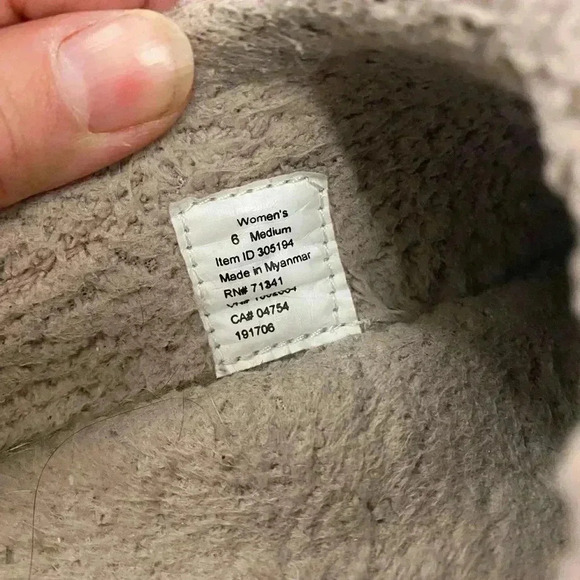 LL Bean  dog slippers - Picture 6 of 7